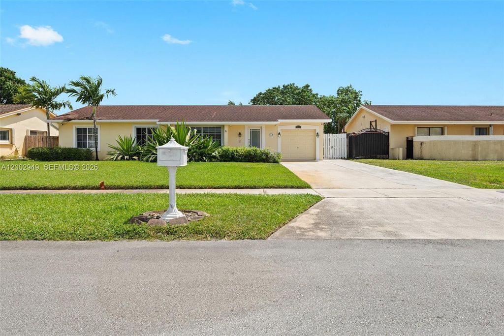 20001 NW 62nd Ct 20001, Hialeah, FL 33015