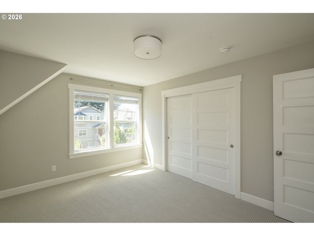 9446 N TYLER Ave A, Portland, OR 97203