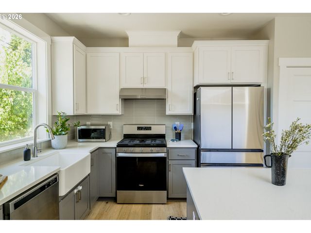 9446 N TYLER Ave A, Portland, OR 97203