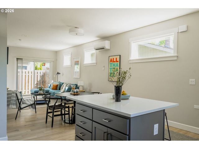 9446 N TYLER Ave A, Portland, OR 97203