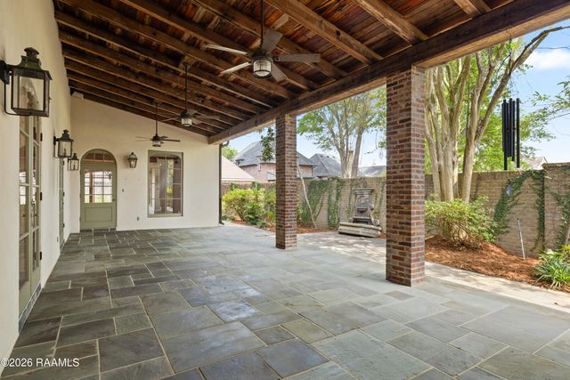 106 Kings Walk, Lafayette, LA 70503