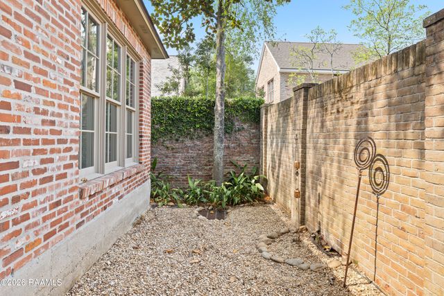 106 Kings Walk, Lafayette, LA 70503