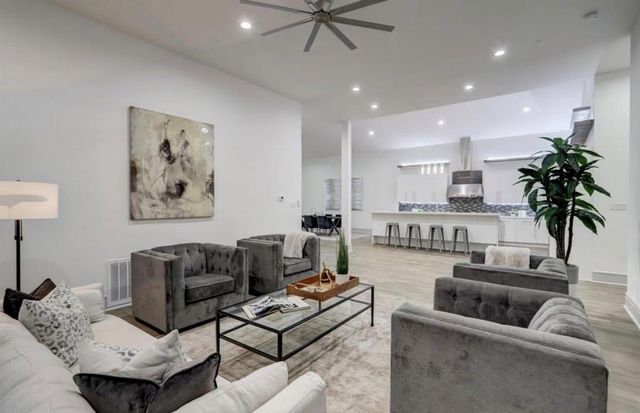 1709 Reverse Street, Houston, TX 77055