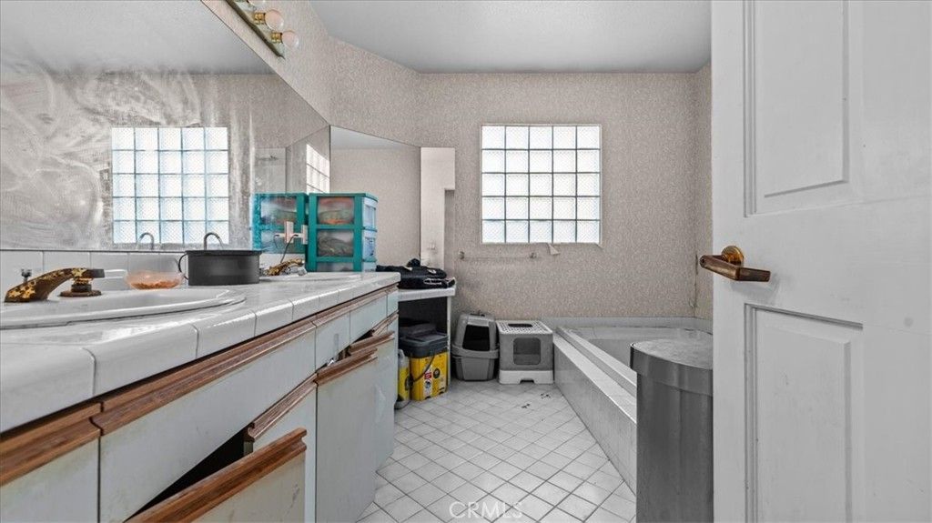 Image 18 of property listing at 2681 Valencia Avenue, San Bernardino, CA 92404