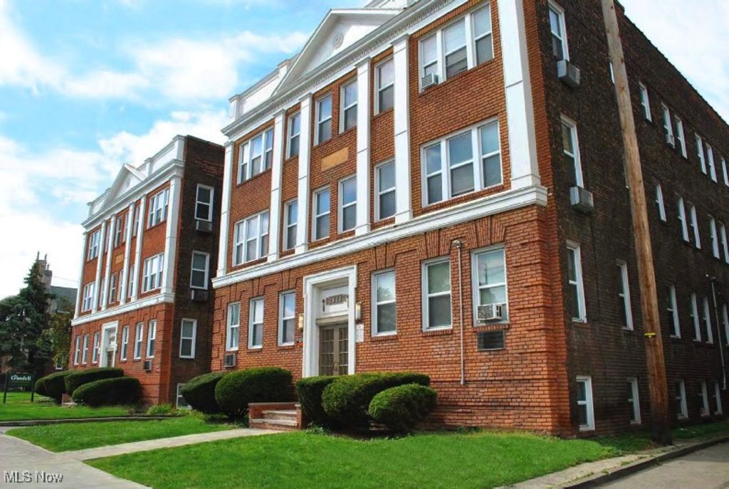 2836 E 130th Street 17L, Cleveland, OH 44120