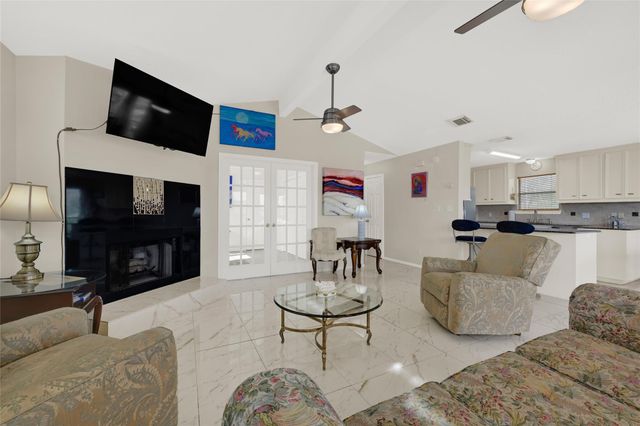 1414 Bayshore Drive, Kemah, TX 77565