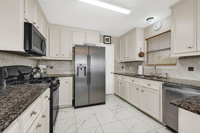 1414 Bayshore Drive, Kemah, TX 77565