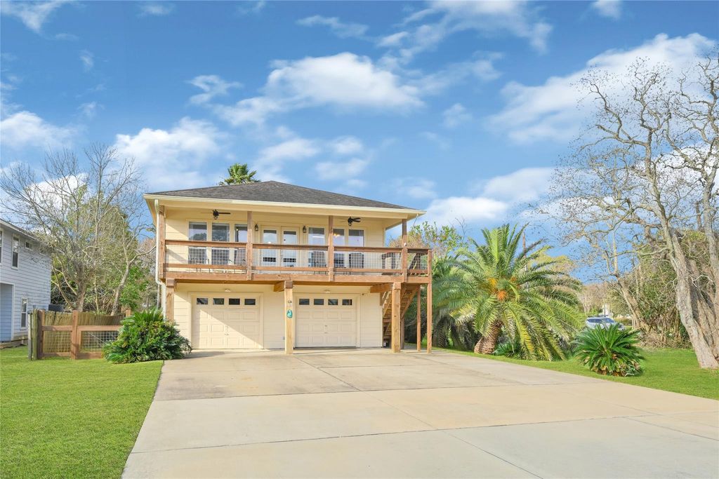 1414 Bayshore Drive, Kemah, TX 77565