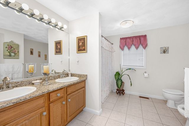 15 Meadow Drive, Lowell, MA 01854