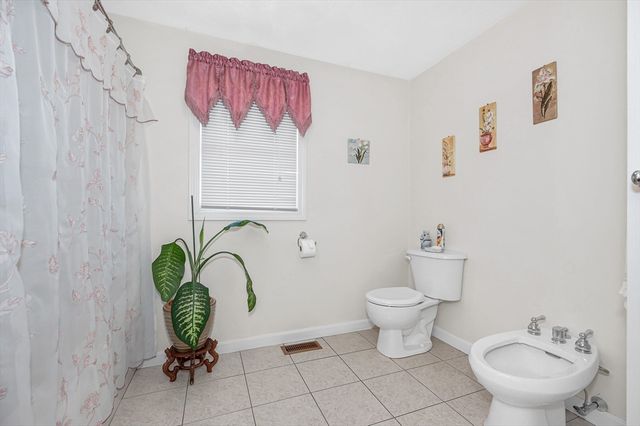 15 Meadow Drive, Lowell, MA 01854