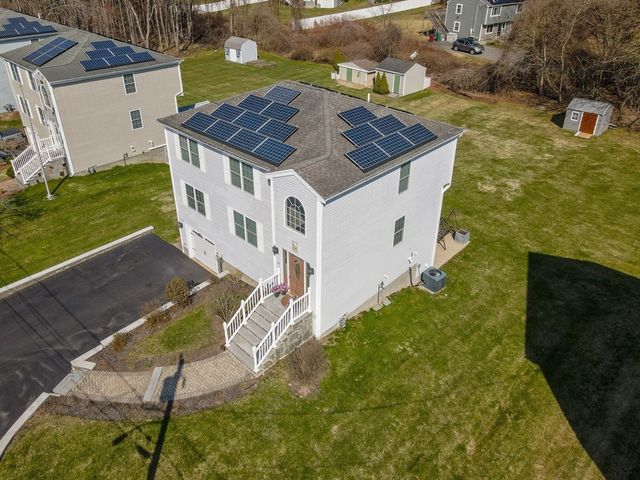 15 Meadow Drive, Lowell, MA 01854