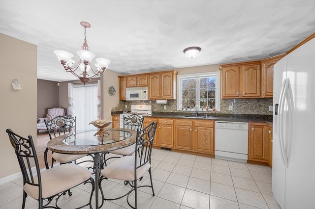 15 Meadow Drive, Lowell, MA 01854