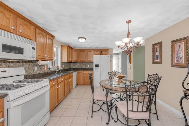 15 Meadow Drive, Lowell, MA 01854