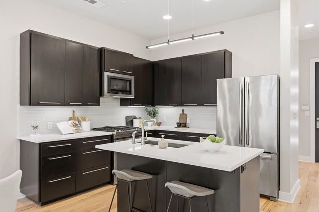 2314 Enfield RD 203, Austin, TX 78703