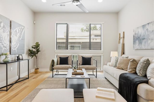2314 Enfield RD 203, Austin, TX 78703