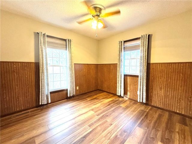 100 Elm Street, Windsor, MO 65360