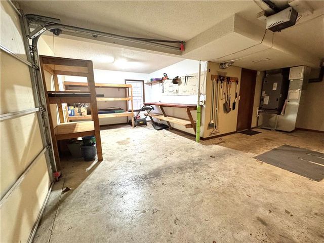 100 Elm Street, Windsor, MO 65360