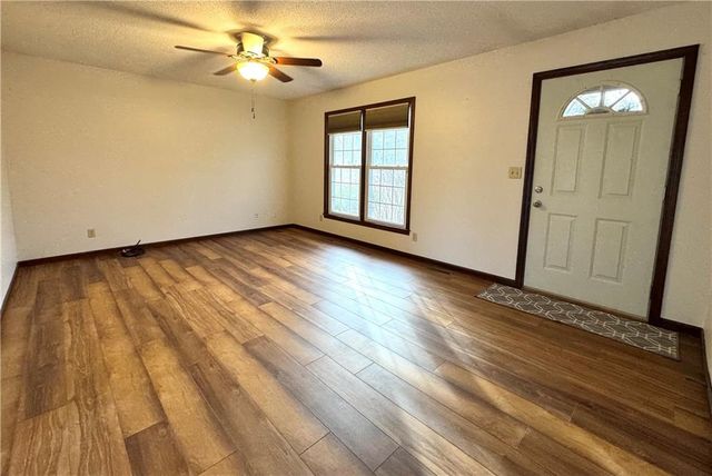 100 Elm Street, Windsor, MO 65360