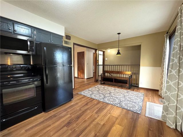 100 Elm Street, Windsor, MO 65360