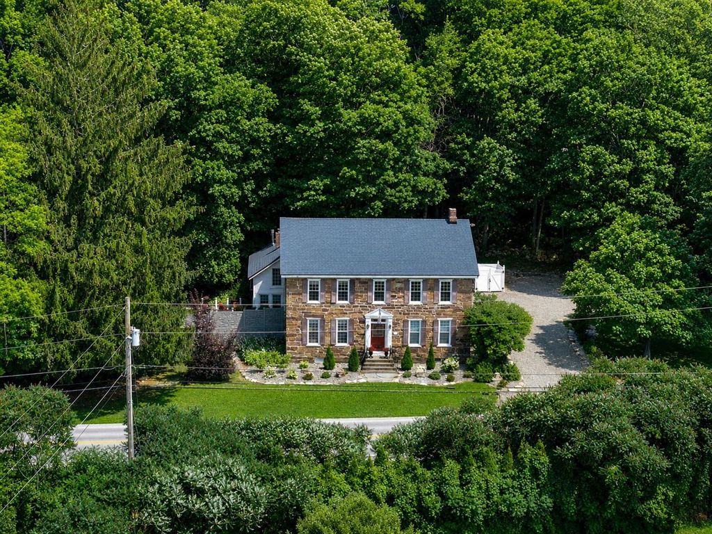 383 St. Albans Road, Swanton, VT 05488