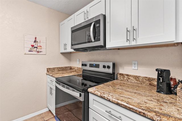 501 POINSETTIA AVENUE, Fruitland Park, FL 34731