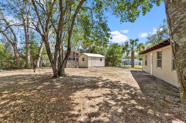 501 POINSETTIA AVENUE, Fruitland Park, FL 34731