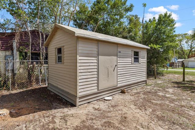 501 POINSETTIA AVENUE, Fruitland Park, FL 34731