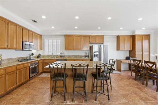 23634 Saratoga Springs, Murrieta, CA 92562