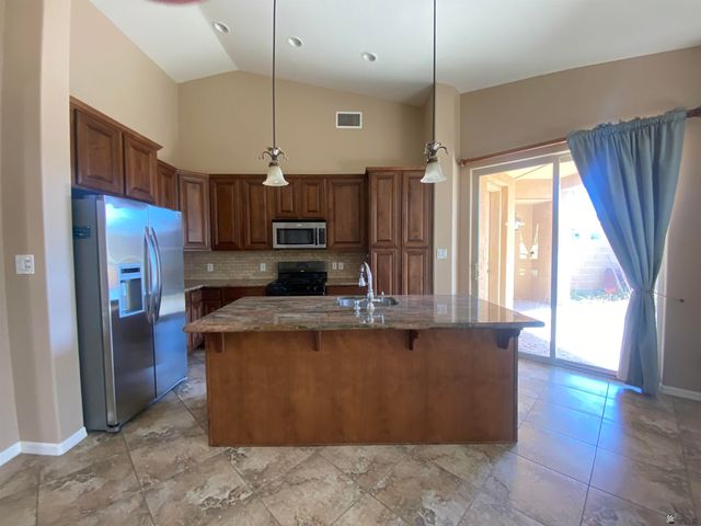 6081 E Overlook Ln, Yuma, AZ 85365