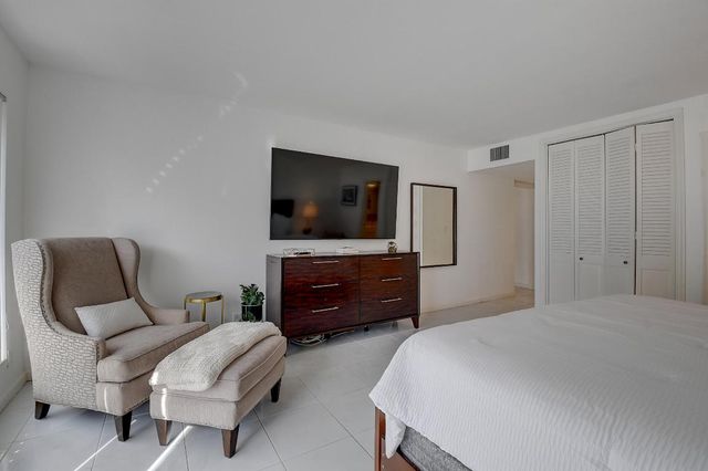 2066 N Ocean Boulevard 2nw, Boca Raton, FL 33431