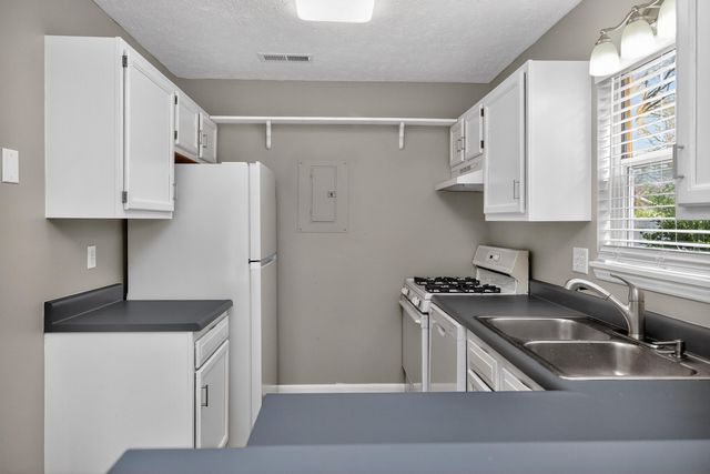 1011 Parkside Drive, Georgetown, KY 40324