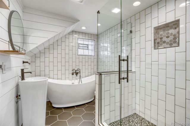 2950 W 39th Avenue, Denver, CO 80211