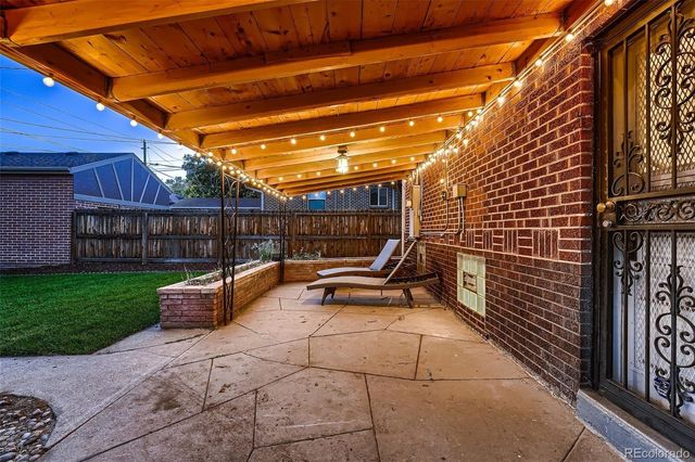 2950 W 39th Avenue, Denver, CO 80211