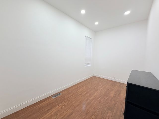 3206 S Lowe Avenue, Chicago, IL 60616