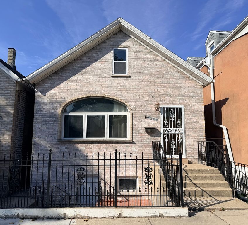3206 S Lowe Avenue, Chicago, IL 60616