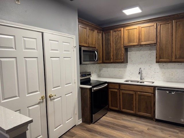 105 Cobblestone Drive W, Red Oak, TX 75154