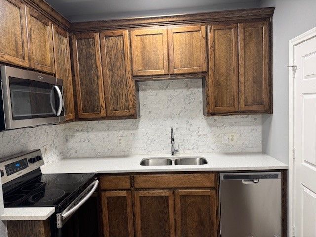 105 Cobblestone Drive W, Red Oak, TX 75154