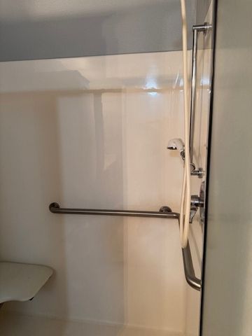 105 Cobblestone Drive W, Red Oak, TX 75154