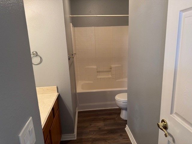 105 Cobblestone Drive W, Red Oak, TX 75154