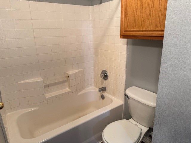 105 Cobblestone Drive W, Red Oak, TX 75154