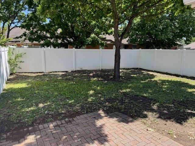 105 Cobblestone Drive W, Red Oak, TX 75154