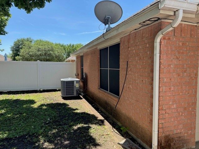 105 Cobblestone Drive W, Red Oak, TX 75154