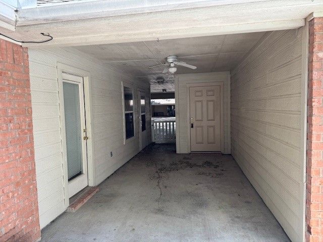 105 Cobblestone Drive W, Red Oak, TX 75154