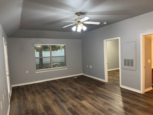 105 Cobblestone Drive W, Red Oak, TX 75154