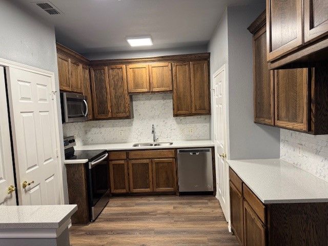 105 Cobblestone Drive W, Red Oak, TX 75154