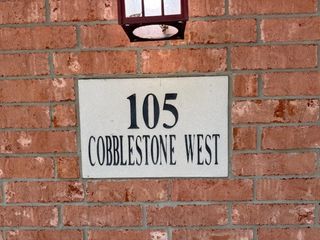 105 Cobblestone Drive W, Red Oak, TX 75154