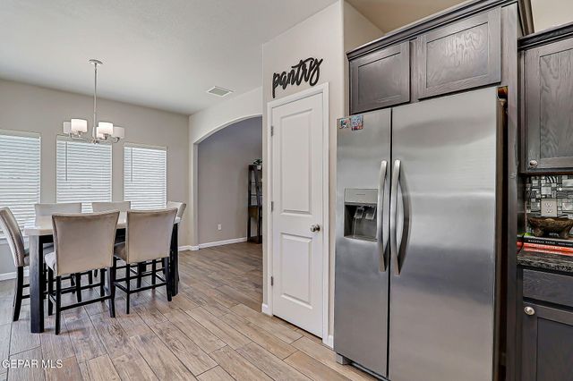 6056 Cinnamon Park Street, Santa Teresa, NM 88008