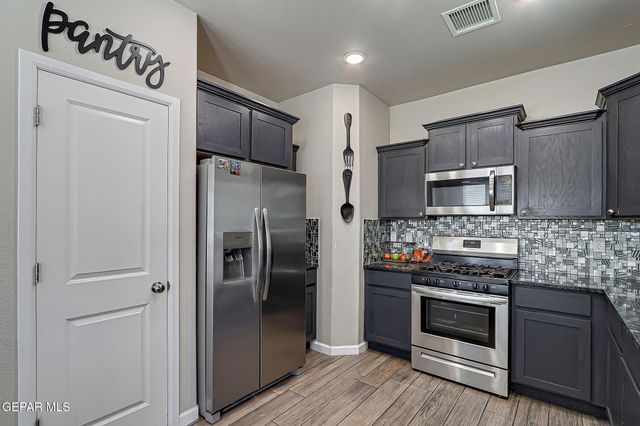 6056 Cinnamon Park Street, Santa Teresa, NM 88008