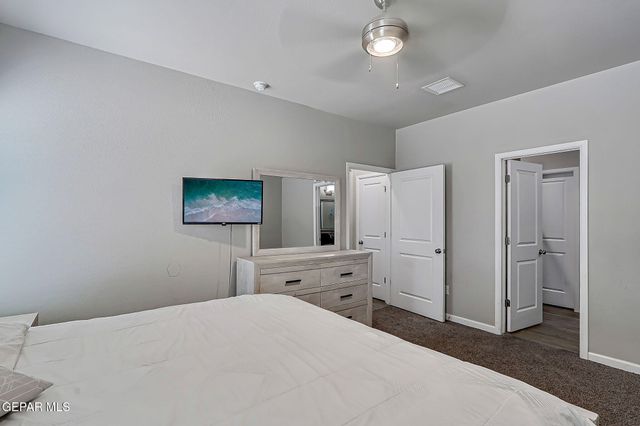 6056 Cinnamon Park Street, Santa Teresa, NM 88008