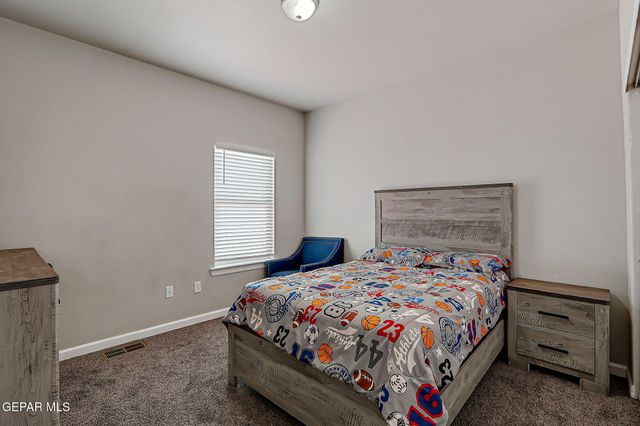 6056 Cinnamon Park Street, Santa Teresa, NM 88008